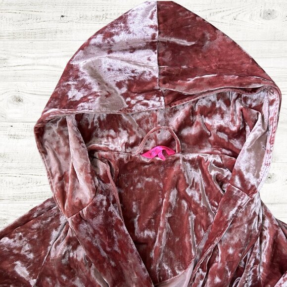 Betsey Johnson Blush Velvet Robe XS/SMALL - Picture 2 of 5